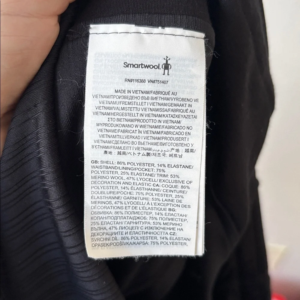 NWOT SmartWool Women's Active Lined Skirt black size XS preppy with shorts